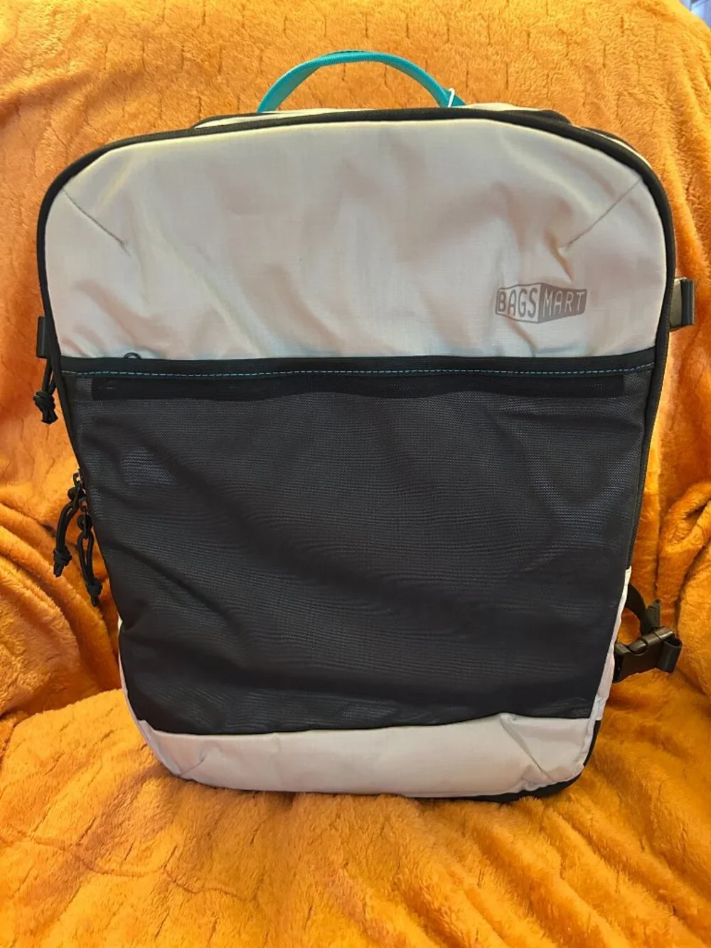NWT Bagsmart Blast Elite 22L Backpack Khaki Tan Everyday Travel